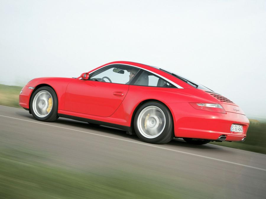  Porsche 911 Targa 4 2005 года  (фото 12 из 22)